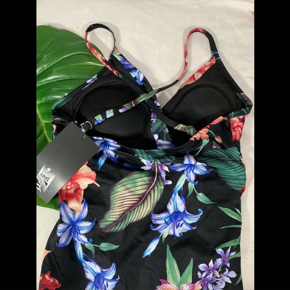 NWT $40 Aqua Green Floral Tropical Wrap One Piece‎ Swimsuit [ SZ Small ] - Picture 7 of 12